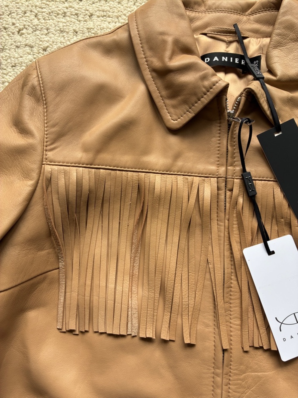 Danier NWT Women’s Ange Latte Brown Fringe Leather Jacket Size XS NEW - Picture 4 of 12